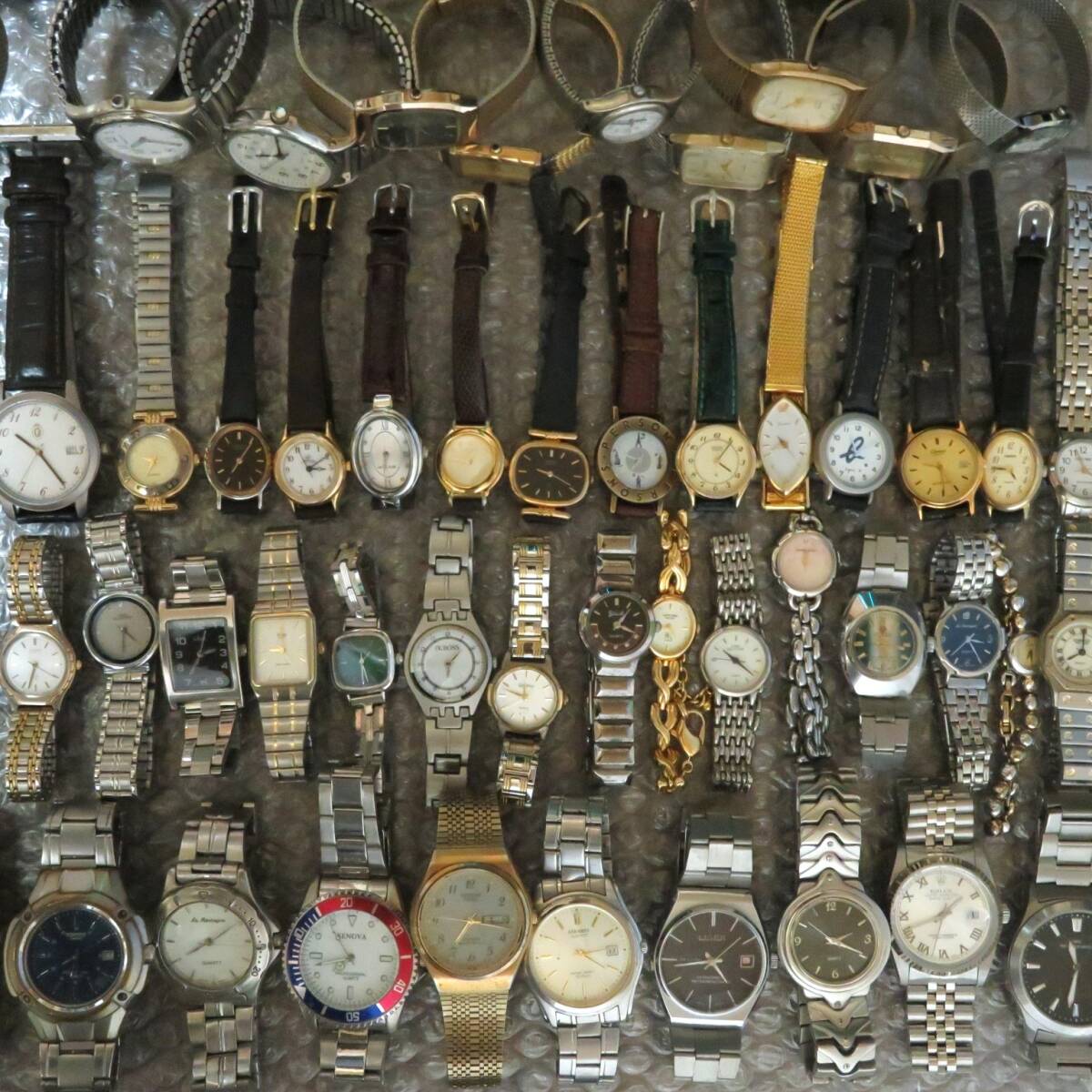 腕時計大量セット 200個以上 SEIKO ELGIN TISSOT Pierre Cardin CASIO CITIZEN 等/ブランド/QUARTZ/機械式/大量/点/kgの画像3