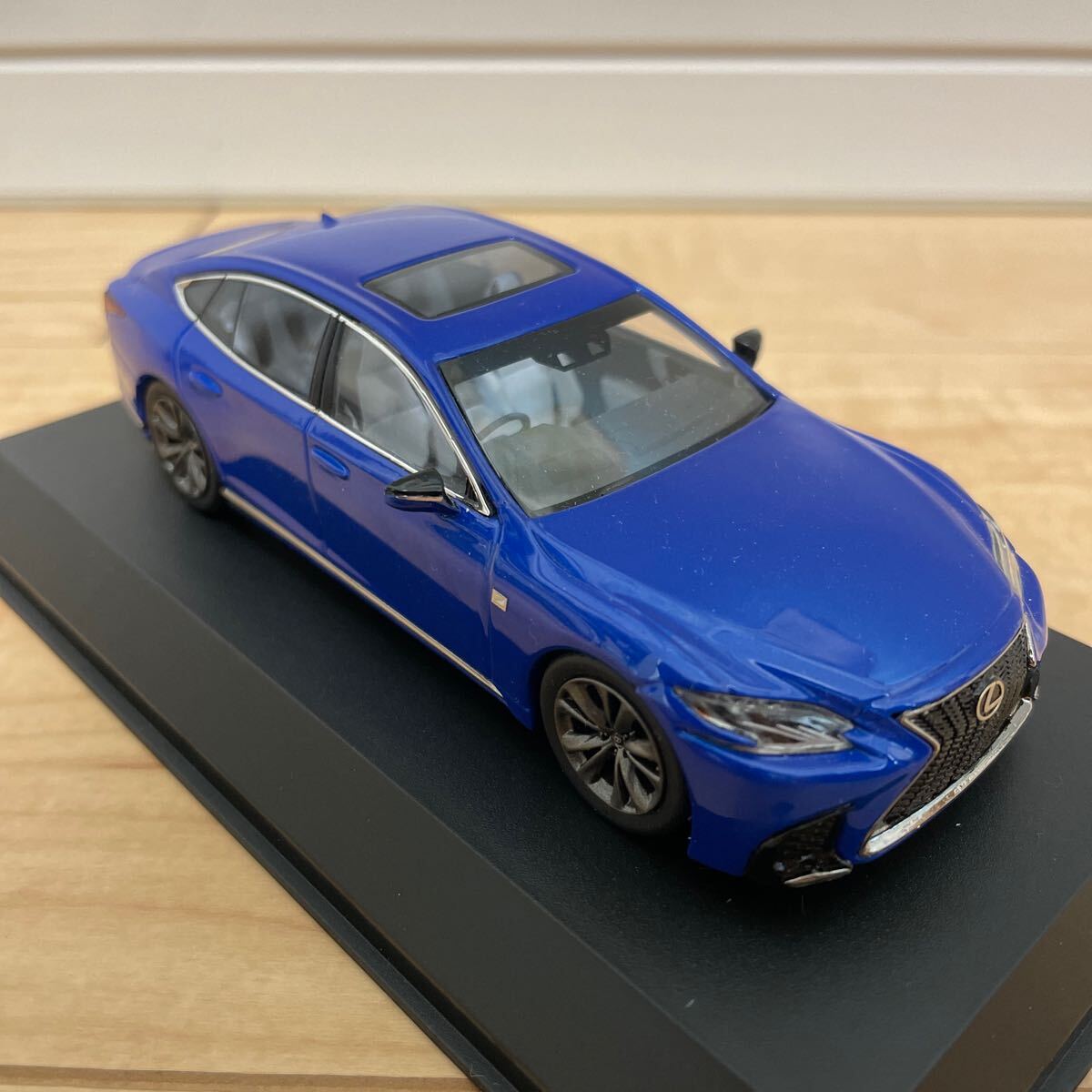  Kyosho Lexus LS500 F SPORT 1/43