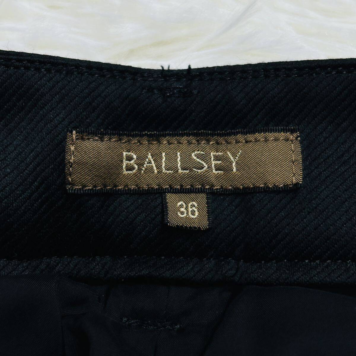 YT1542 BALLSEY ボールジィ ウールカシミヤ スラックス サイズ36 大人女子 オフィス 上品 高級感 ストレートパンツ センタープレス_画像8