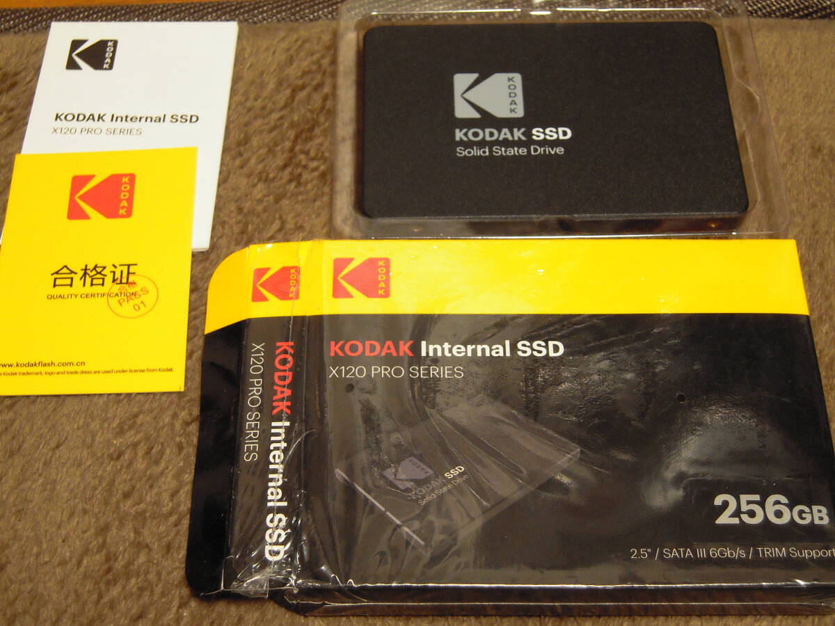 Kodak SSD 新品、未開封 ２５６GB ３D TLC  売り切り商品 ｄの画像1