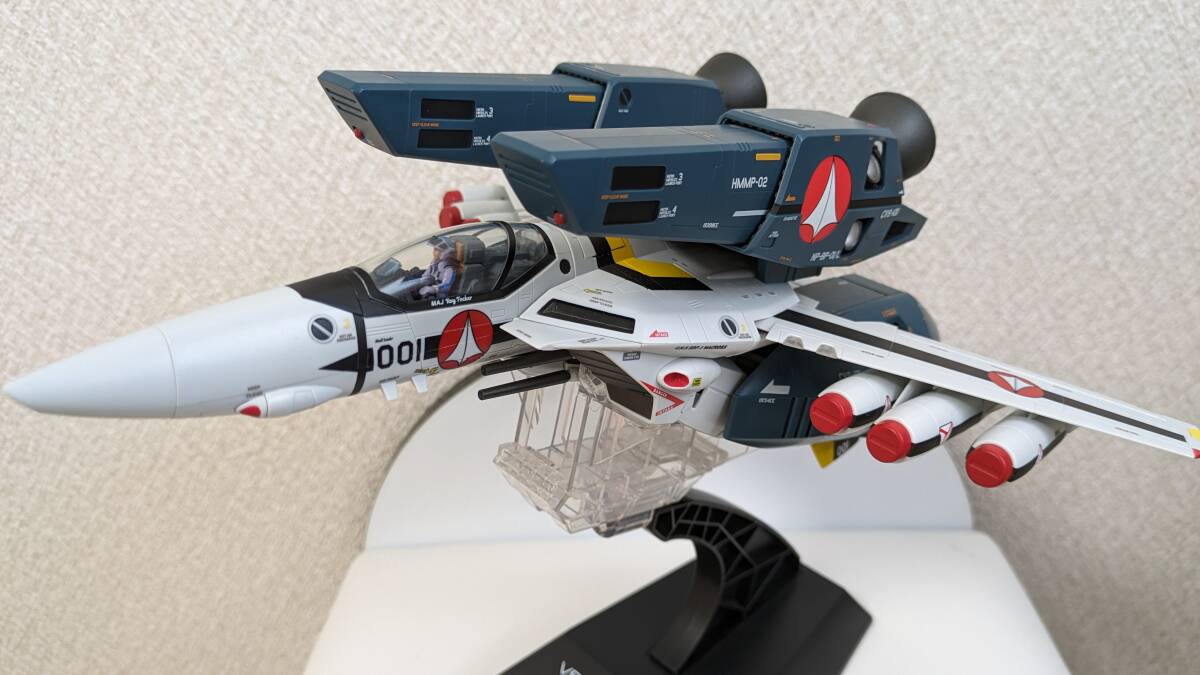 ンダイ DX超合金 超時空要塞マクロス 初回限定版 VF-1S バルキリー ロイ・フォッカースペシャル ＆ スーパーパーツセット　開封美品です_画像3