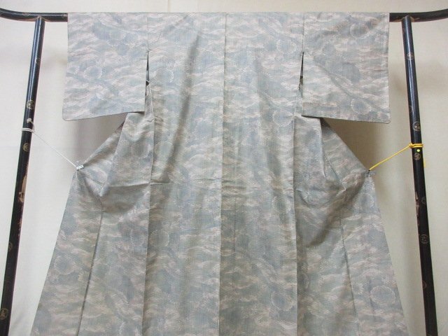 1円 中古 正絹 着物 本場大島紬 和装 和服 菊 花柄 花唐草 遠山風景 お洒落 高級 袷 身丈147cm 裄62cm【夢職】★★の画像4