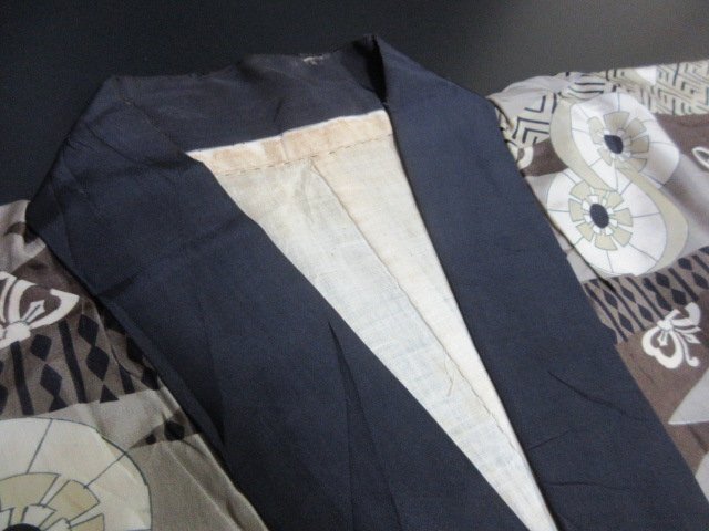 1 jpy used silk long kimono-like garment for man Japanese clothes antique . taking shogi piece arrow feather high class . good-looking . length 121cm.66cm[ dream job ]***