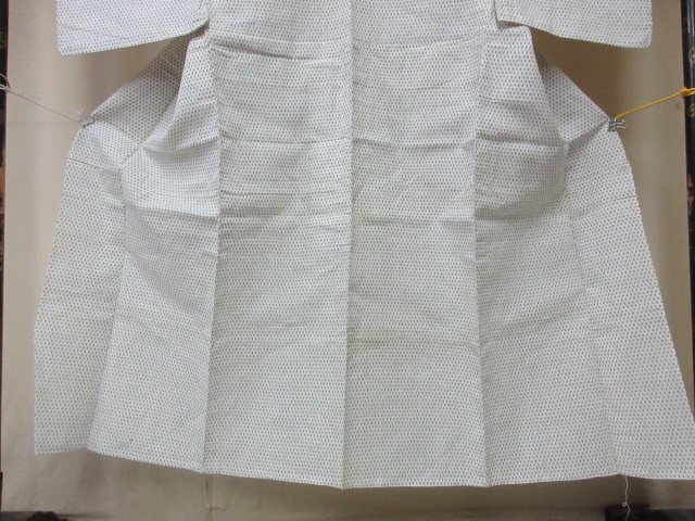 1円 中古 麻 長着 着物 和装 和服 男性用 アンティーク 大正浪漫 上布 白 蚊がすり 単衣 身丈137cm 裄65cm ◆逸品◆【夢職】★★★★_画像5