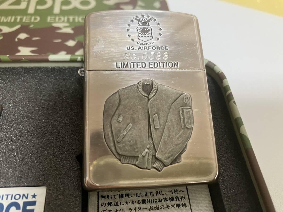 zippo 1995年製 U.S. AIR FORCE 立体メタル【 限定ミリタリーピンズ付き】未着火品の画像3