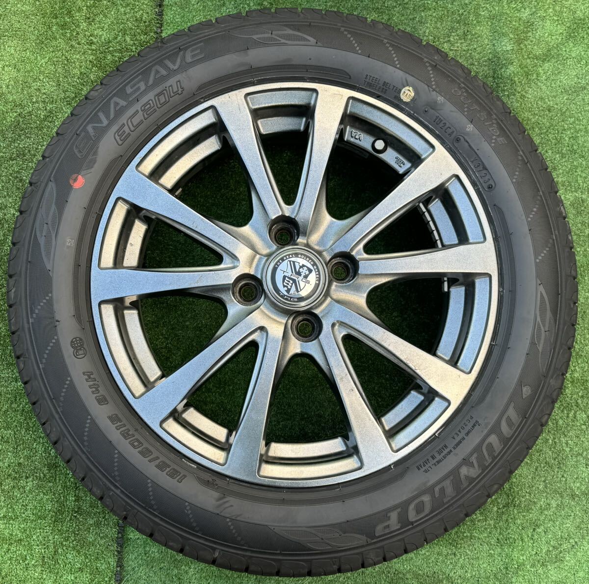 T.R.G 15インチ アルミホイール& DUNLOP ENASAVE EC204 185/60R15 ラジアルタイヤ4本セット★ アクア ヤリス ヴィッツ等に★ AN226_画像5