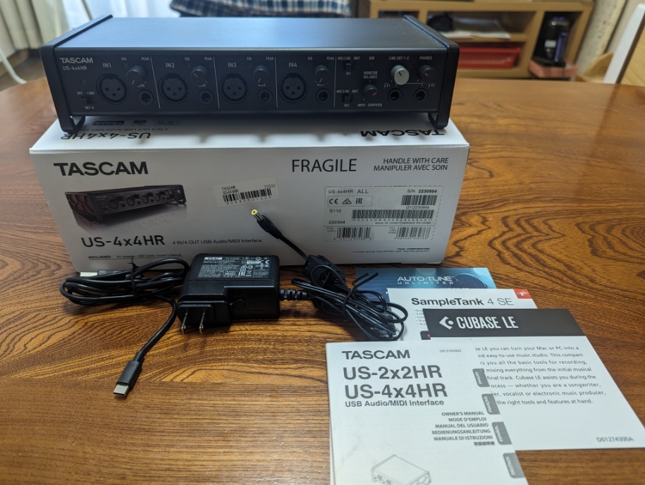 TASCAM US44 HR