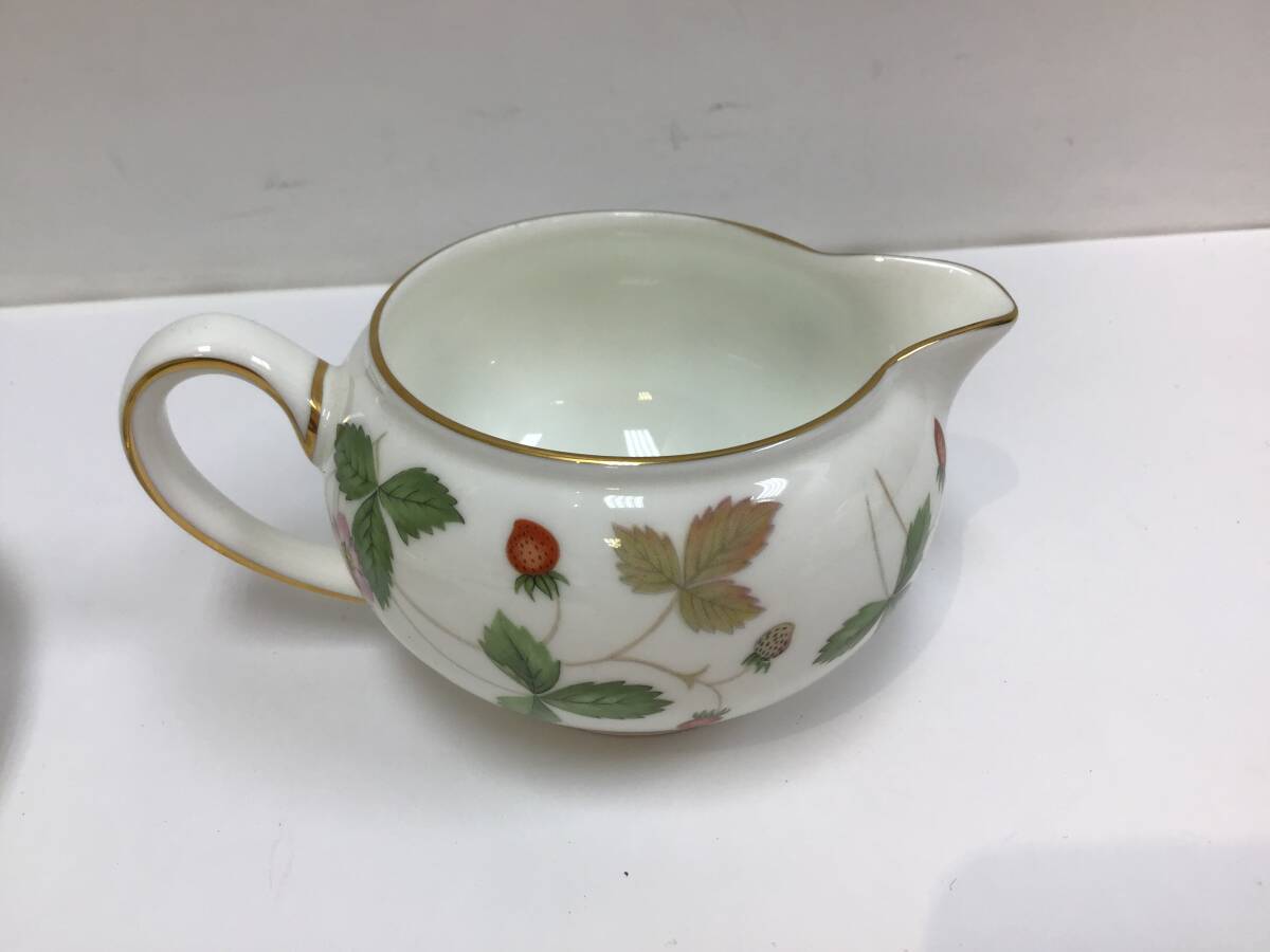 4495■　WEDGWOOD ウェッジウッド ワイルドストロベリー 洋食器 シュガーポット クリーマー カップ&ソーサー 2客 4点セット 箱無_画像6