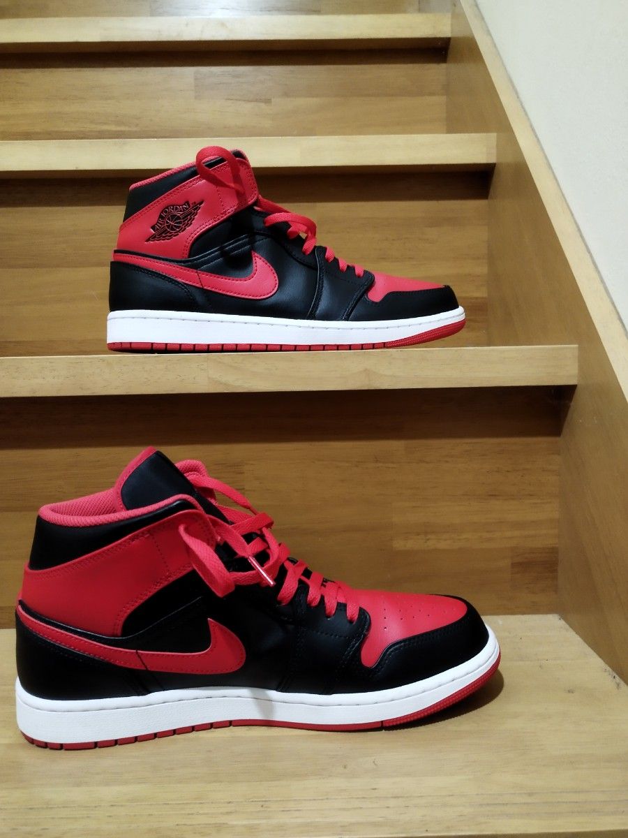 Nike Air Jordan 1 Mid Bred Toe