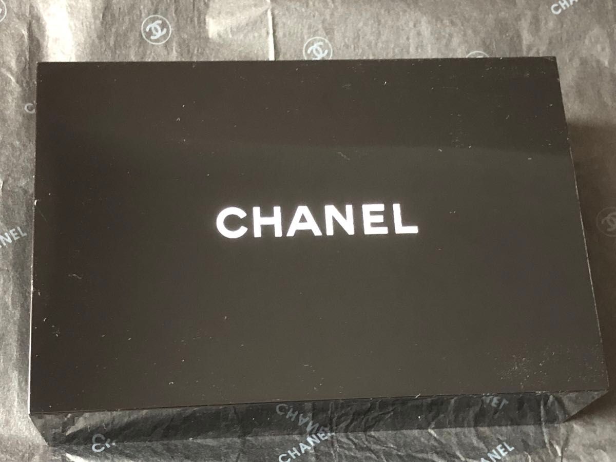 CHANELミラー付き メイクボックス アクセサリーケース シャネル CHANEL ミラー付 ボックス 非売品 新品 マルチケース