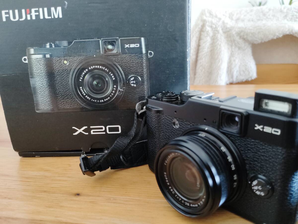FUJIFILM デジタルカメラ X20B ブラック F FX-X20 B （おまけ付き）フジフィルムＸ２０の画像4