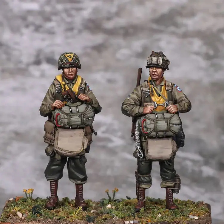 【スケール 1/35】 樹脂 レジン ミリタリー フィギュア キット アメリカ軍 米兵 ２体セット 兵士 未塗装 未組み立て_画像1