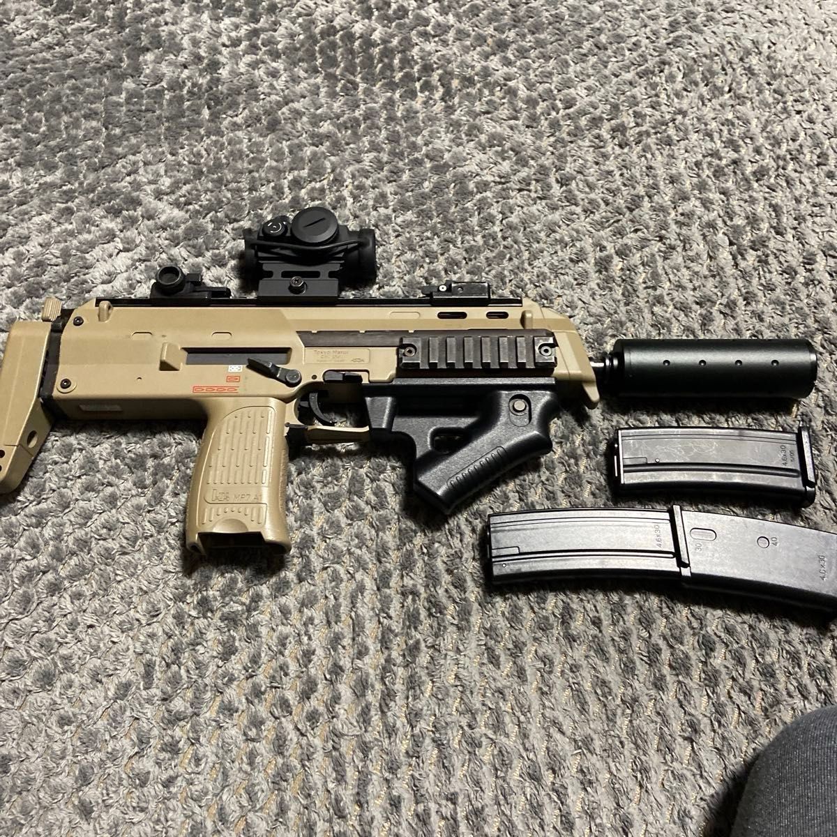 東京マルイ 電動ガン MP7 タンカラー 内部ノーマル サイレンサー 東京マルイ 電動ガン MP7 タンカラー 内部ノーマル サイレンサー