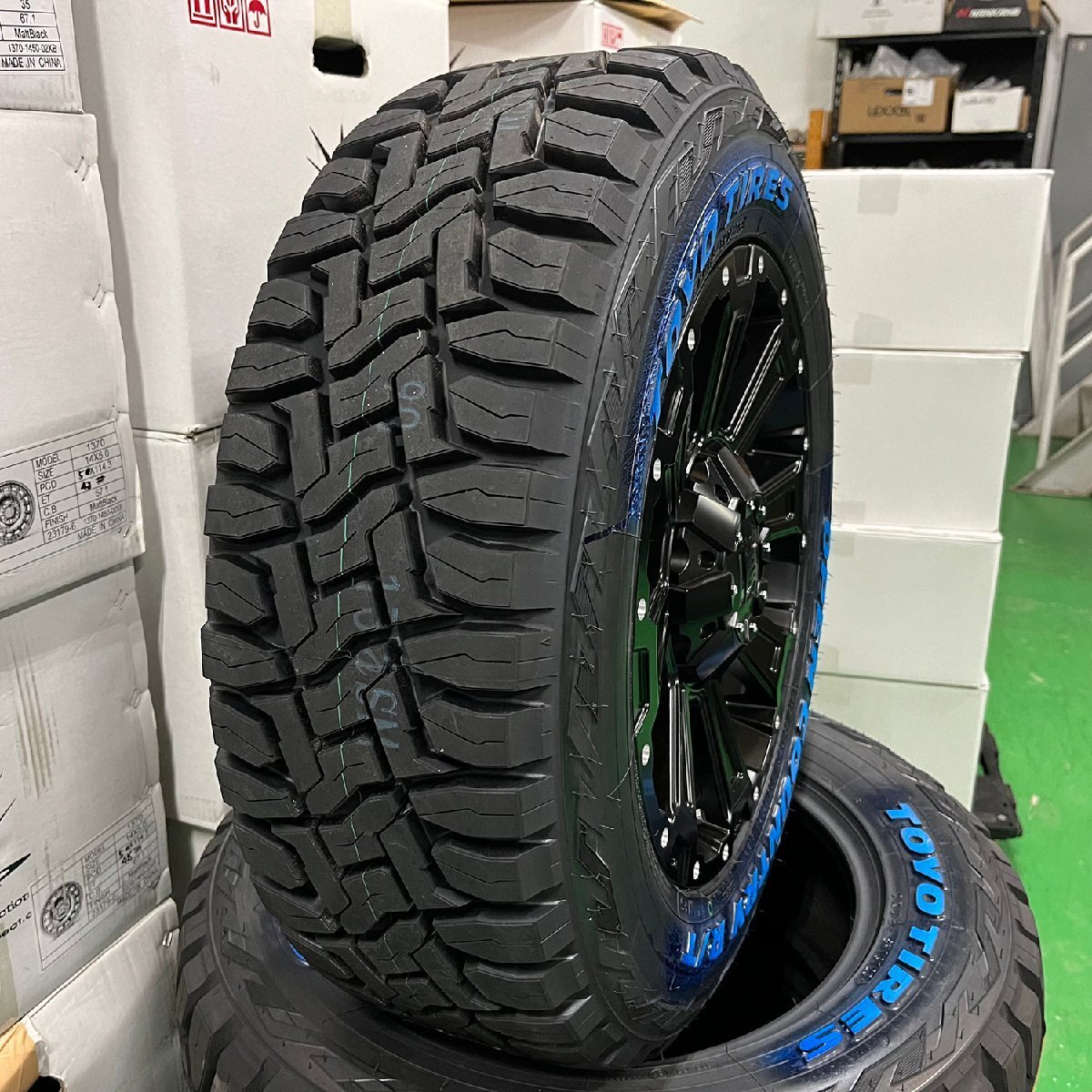 車検対応 ハイエース200系 タイヤホイール トーヨータイヤ オープンカントリー RT 215/65R16 ホワイトレター 16インチ DeathRock_画像6