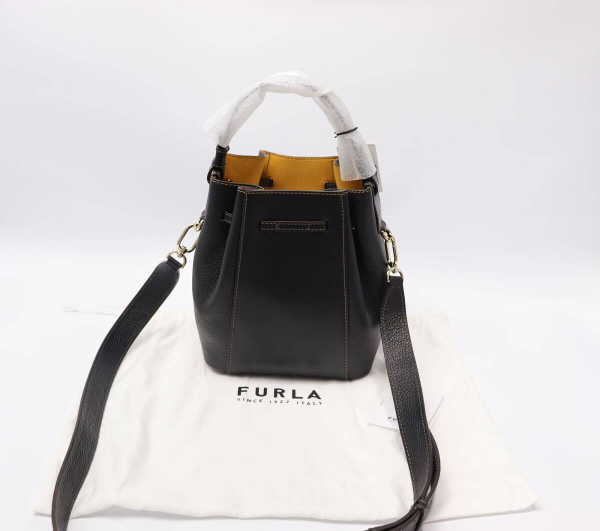 新品 FURLA フルラ MIASTELLA MINI BUCKET BAG 巾着バッグ ミアステラ 2way ショルダー バッグ NERO_画像4
