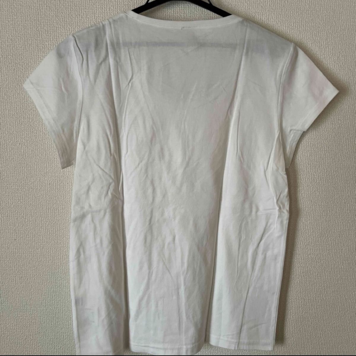 送料無料● 新品未使用●ユニクロ　フラワープリントTシャツ　XL
