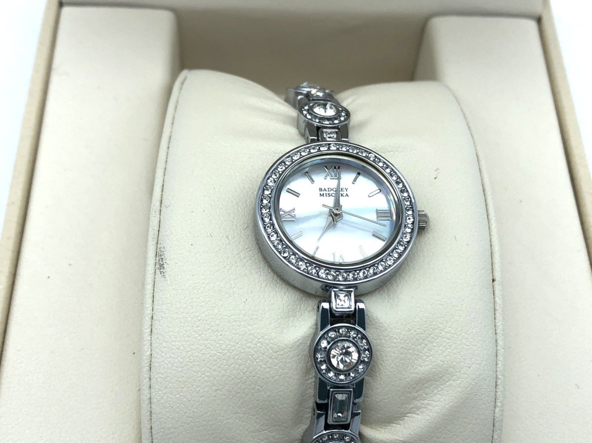 きらめくスワロフスキークリスタル付 腕時計 バッジリーミシュカ 女性用 日本製ムーブメント BA1397_画像2