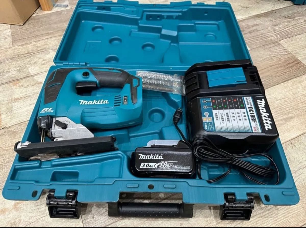 ！！ラスト1セット！！最安値！！マキタ makita  充電式ジグソー JV182DRF