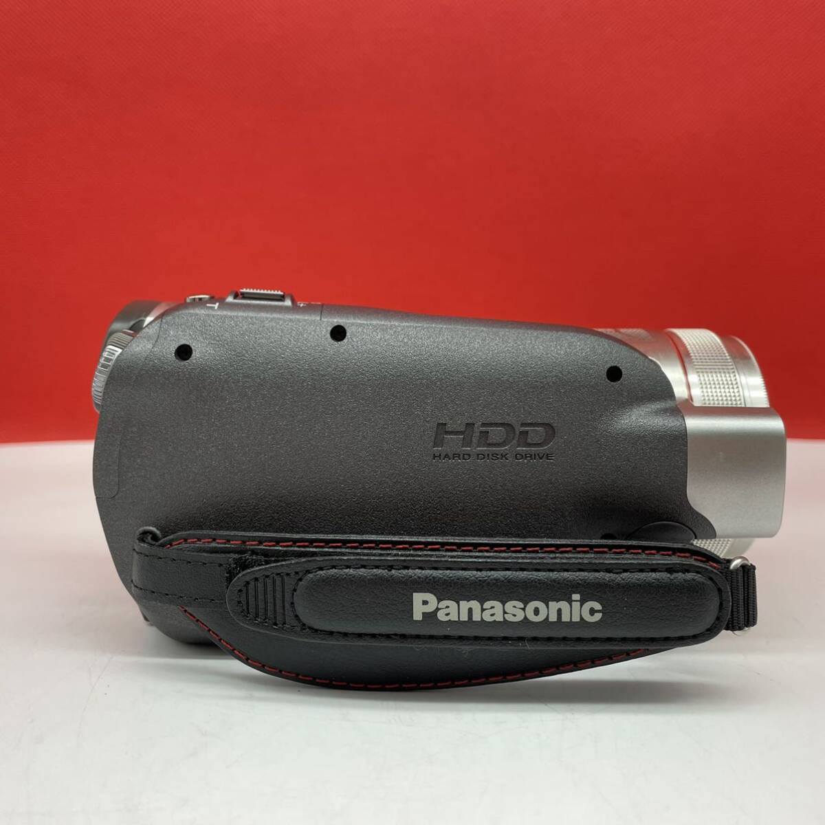 □ Panasonic HDC-HS300 デジタルビデオカメラ 10.6 MEGA PIXELS 4.0-48.0mm F1.8 動作確認済 充電器 バッテリー 現状品 パナソニック_画像3