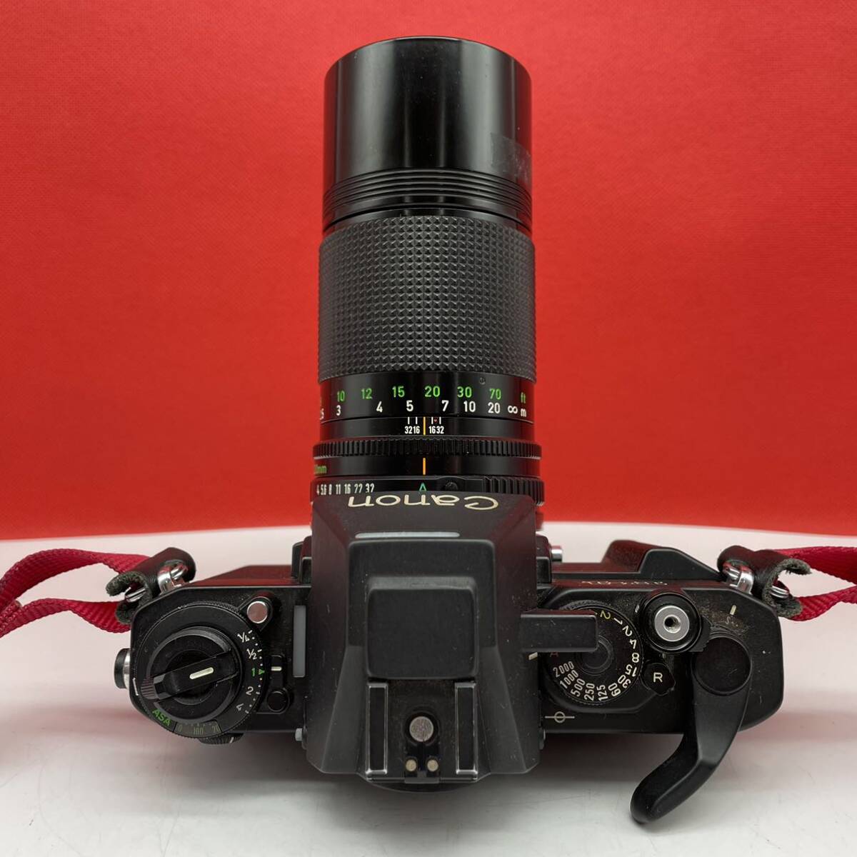 □ Canon New F-1 フィルムカメラ 一眼レフカメラ ボディ New FD 200mm F4 レンズ シャッター、露出計OK キャノンの画像5