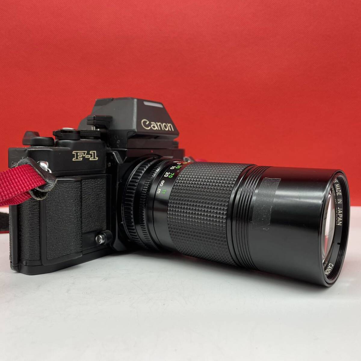 □ Canon New F-1 フィルムカメラ 一眼レフカメラ ボディ New FD 200mm F4 レンズ シャッター、露出計OK キャノンの画像2