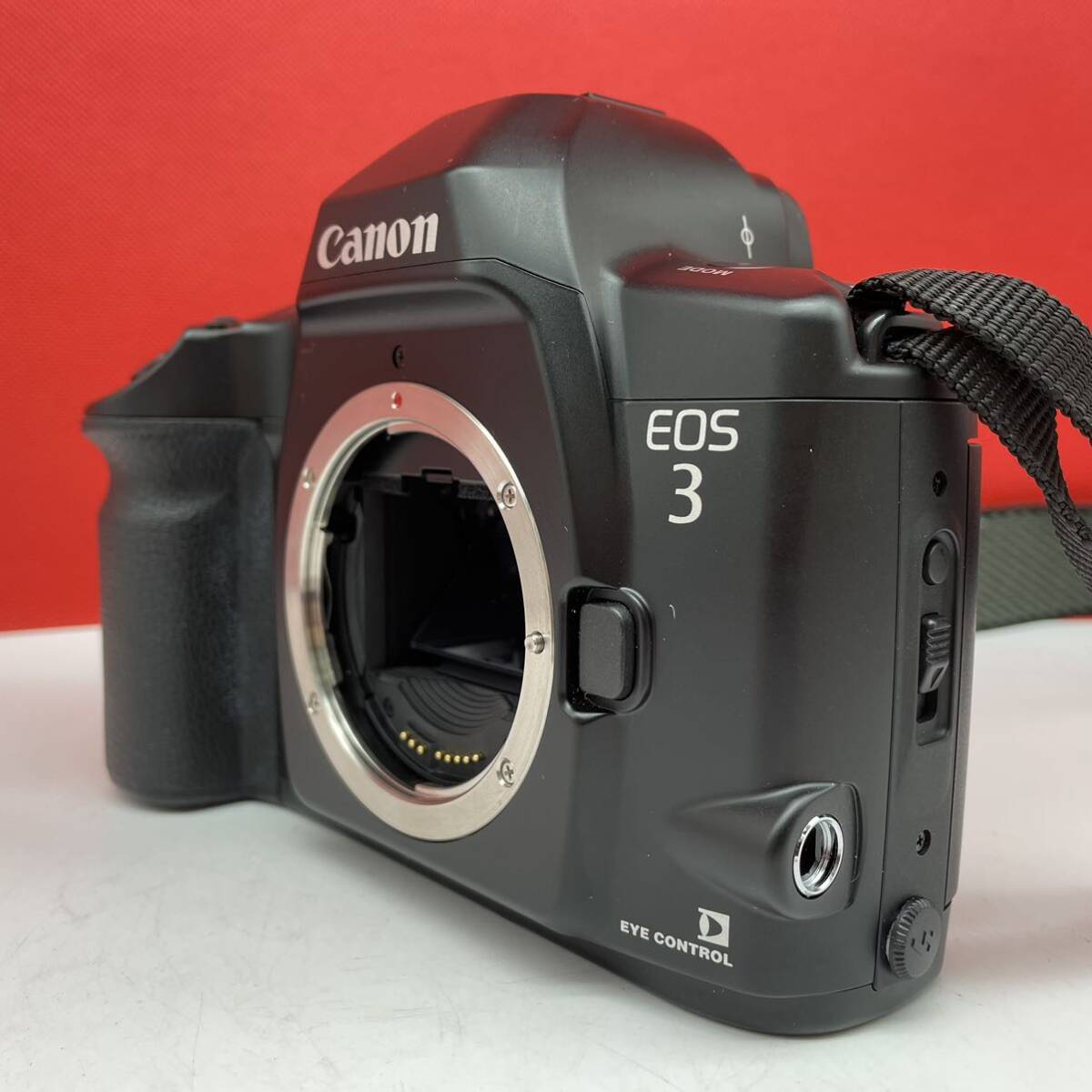 □ Canon EOS3 一眼レフカメラ フィルムカメラ ボディ 動作確認済 シャッターOK キャノン_画像4