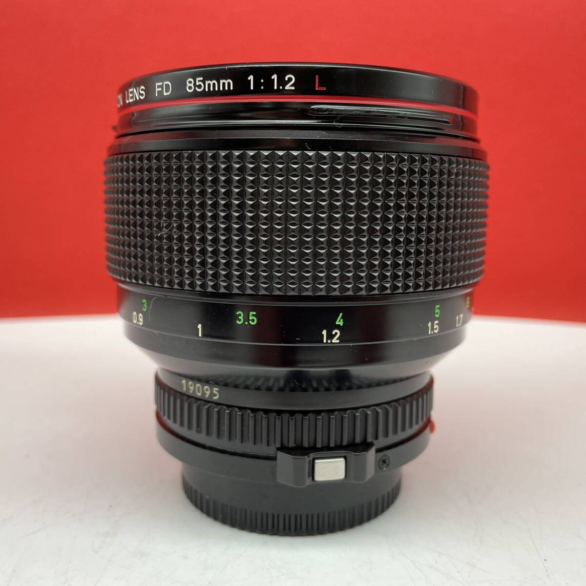 □ 使用数回 Canon LENS New FD 85mm F1.2 L カメラレンズ 単焦点 マニュアルフォーカス BT-72 キャノン_画像5