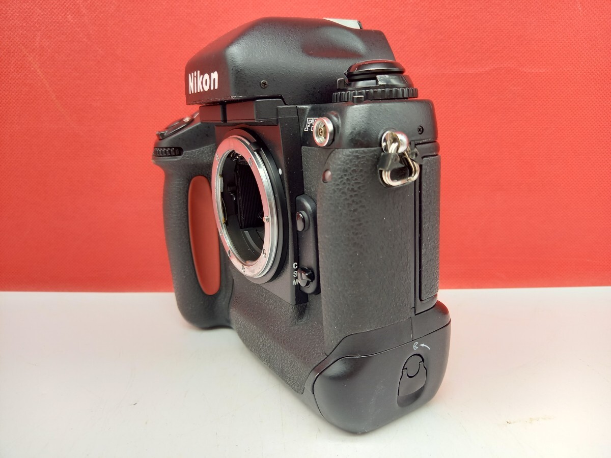 ■ Nikon F5 ボディ フィルム一眼レフカメラ 動作確認済 シャッター、露出計OK ニコンの画像2