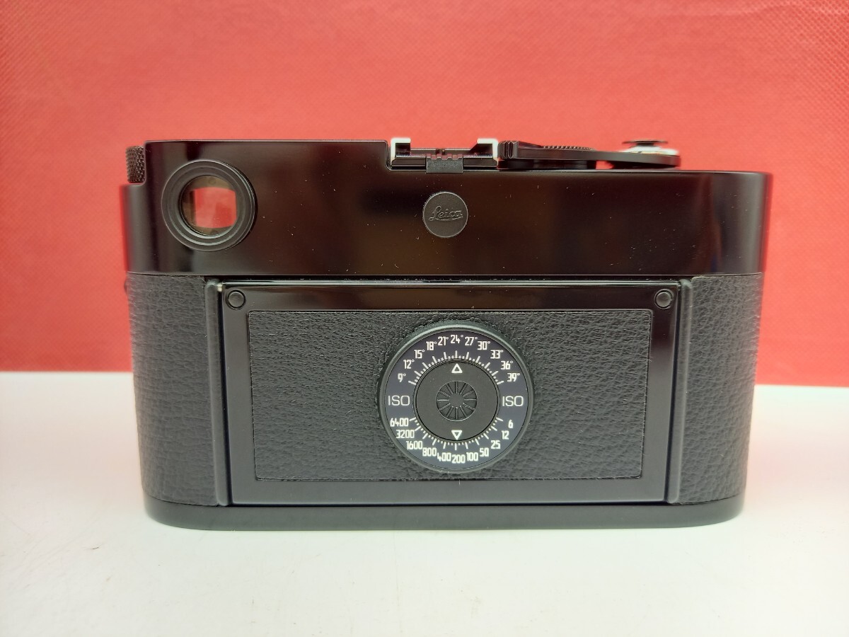 ■防湿庫保管品 使用浅 Leica M6 ボディ ブラック フィルムカメラ 動作確認済 シャッター、露出計OK レンジファインダー ライカ_画像3