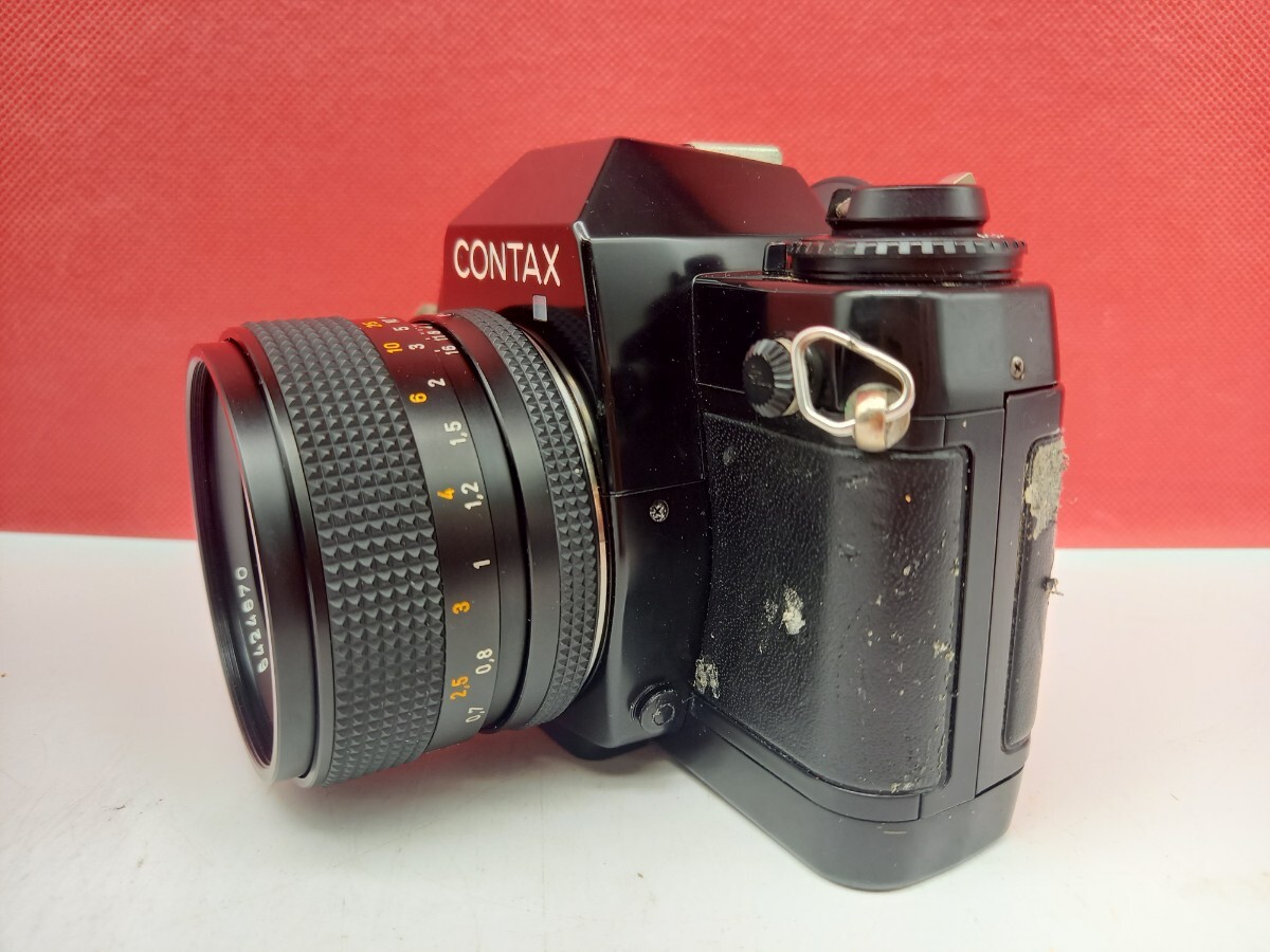 ■防湿庫保管品 CONTAX 137 MD QUARTZ フィルム一眼レフカメラ ボディ Planar 1.4/50 Tele-Tessar 3.5/200 レンズ 現状品 コンタックス_画像2