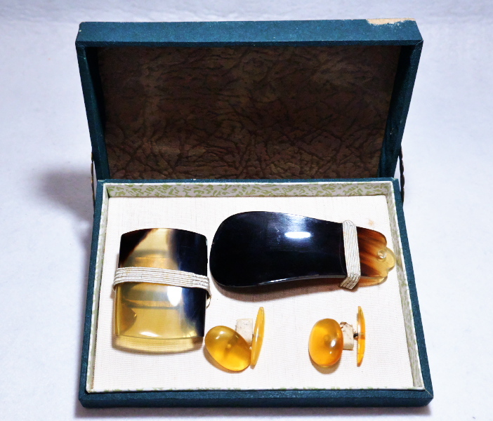  antique tortoise shell belt buckle / cuffs / shoes bela unused goods 