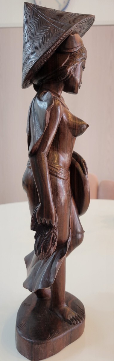 木彫り 女性像 オブジェ 彫刻 置物　アジアン　バリ島　一刀彫　裸婦　工芸品　定価20,000円_画像4