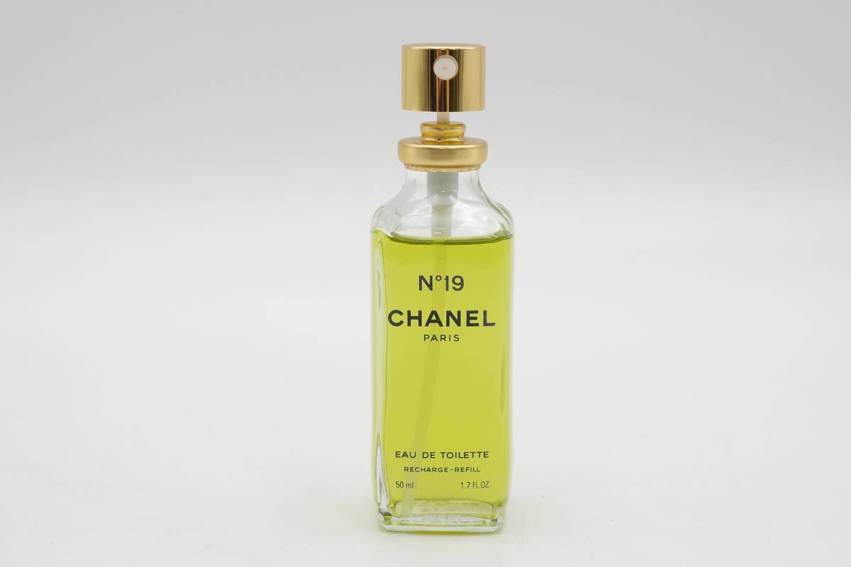 CHANEL シャネル オードトワレ N°19 50ml EAU DE TOILETTE EDT 香水 残量約９割 ◆8067 _画像2