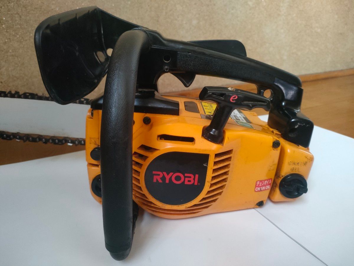 RYOBI リョービ エンジンチェーンソーESE-3000|Yahoo!フリマ RYOBI リョービ エンジンチェーンソーESE-3000|Yahoo!フリマ