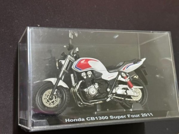 ◆即決可◆希少◆台湾セブンイレブン限定商品★ミニカー ホンダ Honda CB1300 Super Four 2011 1/24 ケース入検索：京商 ミニチャンプス_画像1