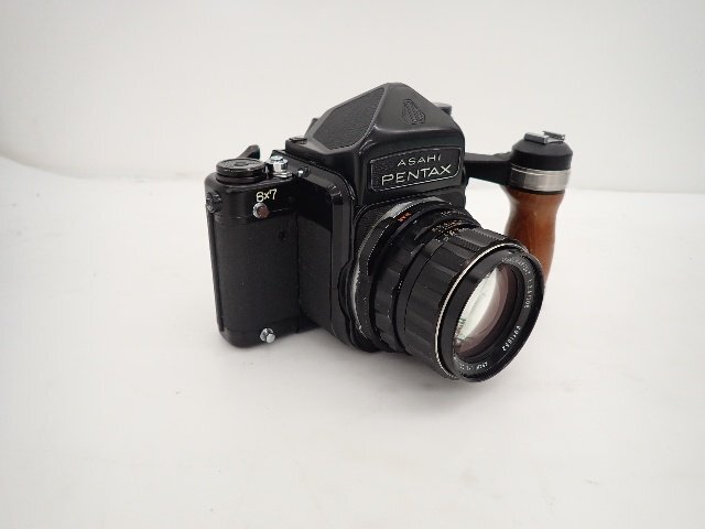 ASAHI PENTAX アサヒペンタックス 67 中判カメラ ボディ + レンズ TAKUMAR 6×7 105mm F2.4 木製グリップ付 ∽ 6E3E7-2_画像2