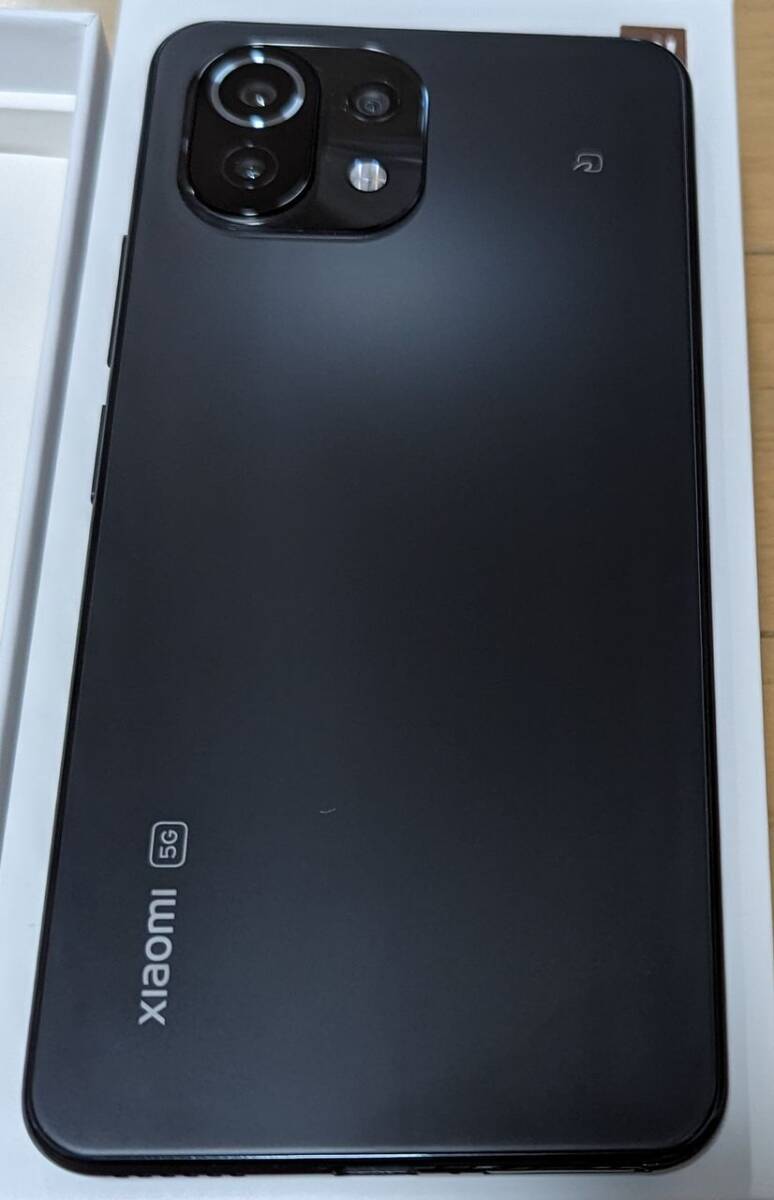 美品 SIMフリー Xiaomi Mi 11 Lite 5G 128GB ブラック おまけ付きの画像3