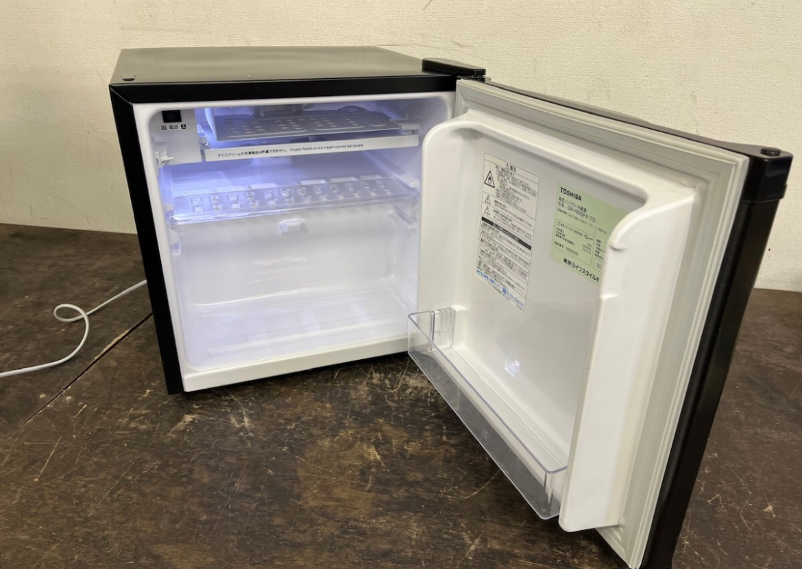 動作確認済み 東芝 TOSHIBA GR-HB30PA(TS) 冷蔵庫 2021年製 冷蔵庫 27L 幅42.5cm 右開き 1ドア ブラウン ブラック （６）の画像2