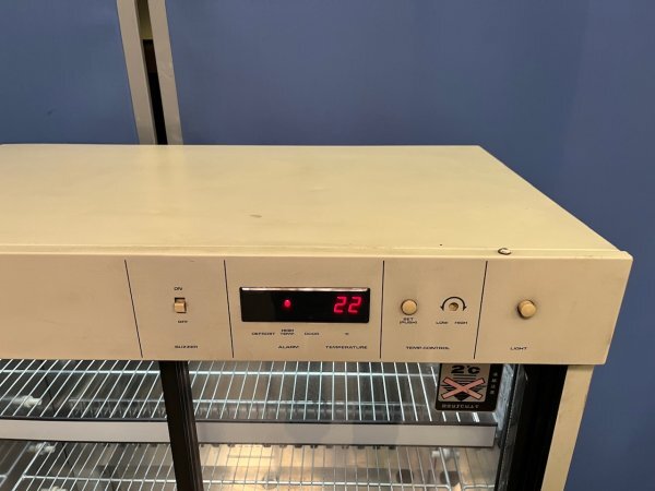 SANYO サンヨー 薬品冷蔵ショーケース MPR-161D（H)動作確認済み 100V 158L 業務用 冷蔵庫 スライドドア （１）_画像6