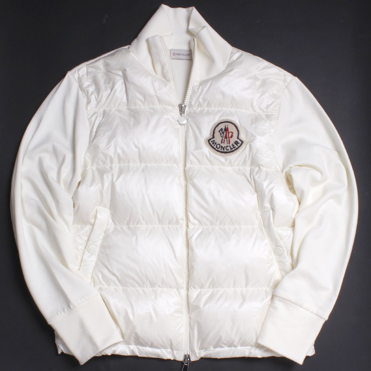 2023年製 MONCLER MAGLIA APERTA CON ZIP sizeS WHITE I20938G00014 89A2Y モンクレール ダウンジャケット ハイネック_画像1