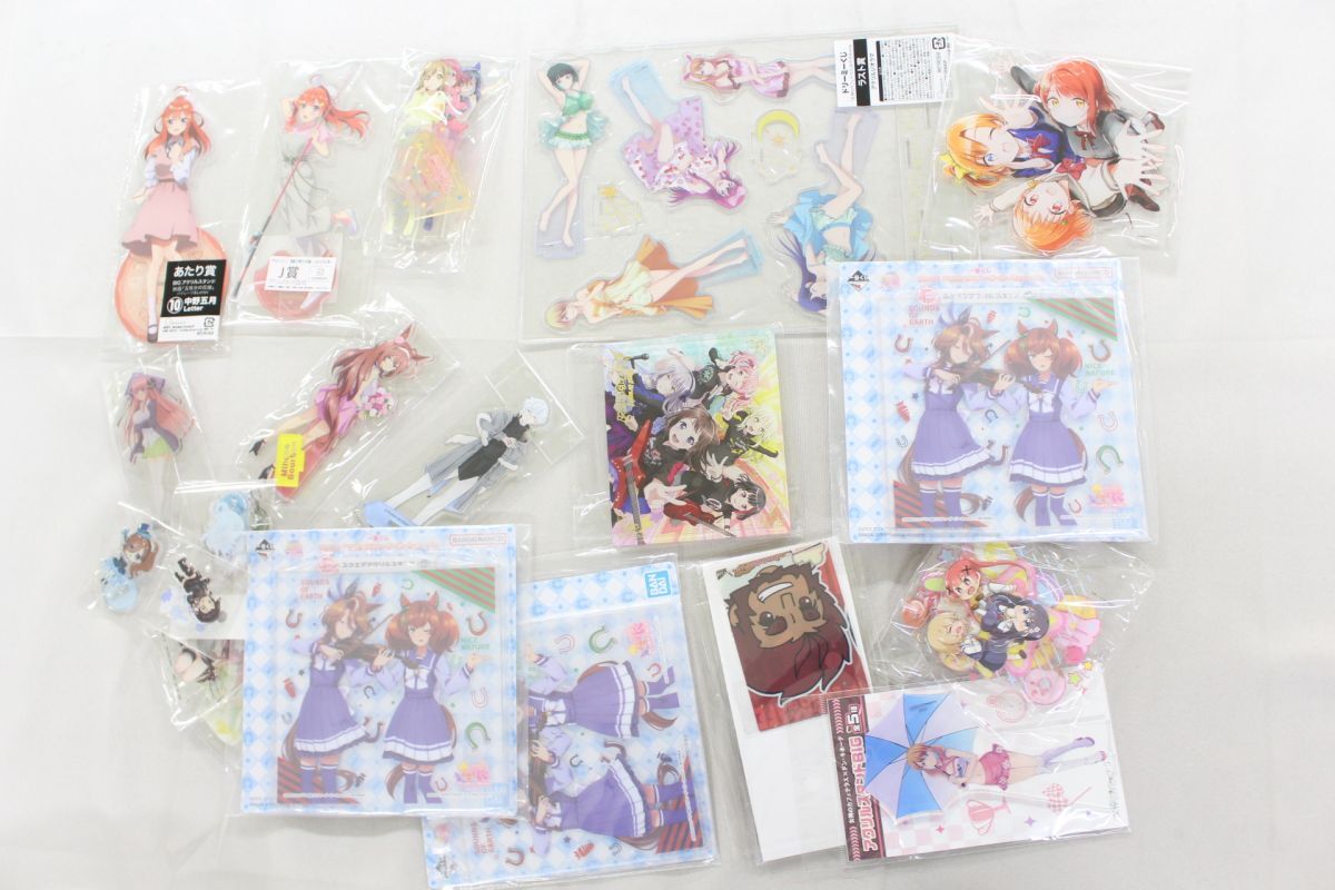 P00】五等分の花嫁 ラブライブ 他 アクリルスタンド まとめ大量グッズセット品の画像1