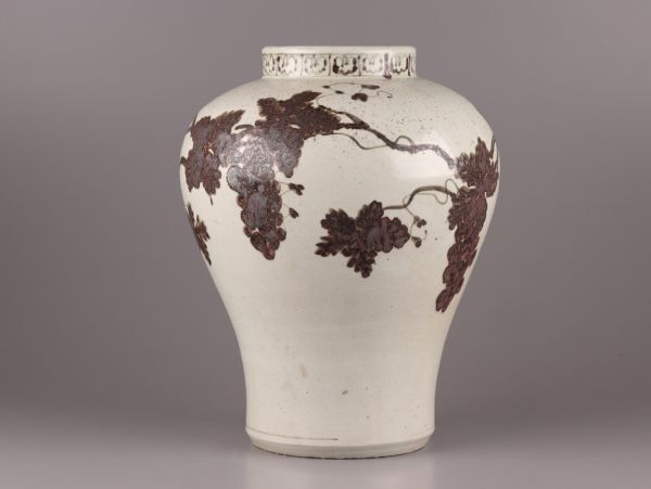 古美術 朝鮮古陶磁器 李朝 白磁 鉄絵 鉄砂 壷 時代物 極上品 初だし品 C5902の画像3