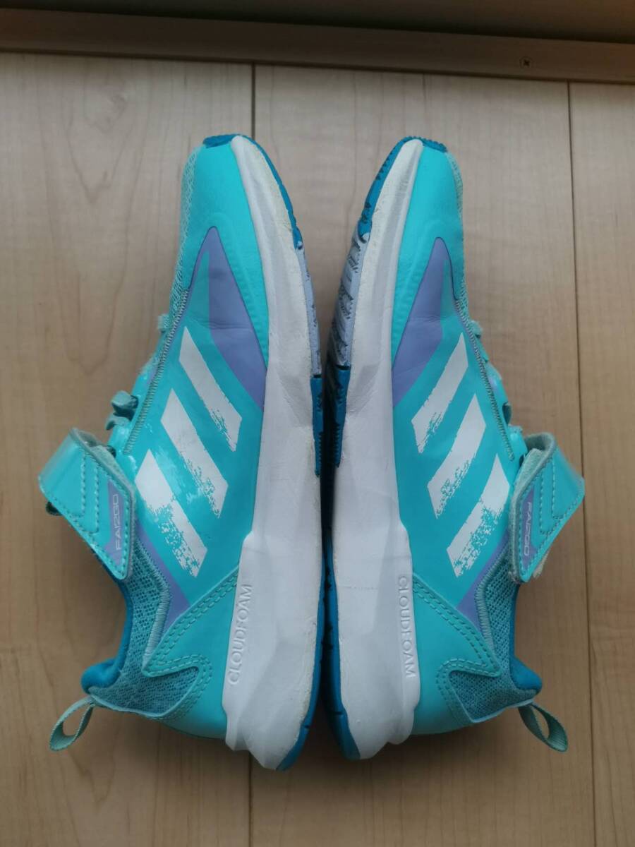 送料無料＠アディダス　adidas　スニーカー 運動靴　２１㎝_画像3