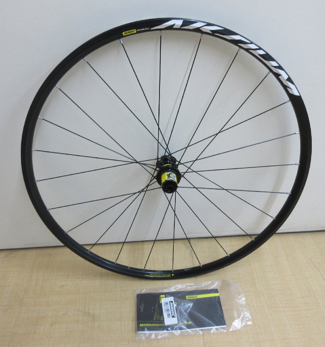 新品 特価!在庫有 2024 MAVIC AKSIUM Disc リア用 700C センターロックディスクブレーキ シマノフリー 8~12S対応 ※送料無料一部を除く