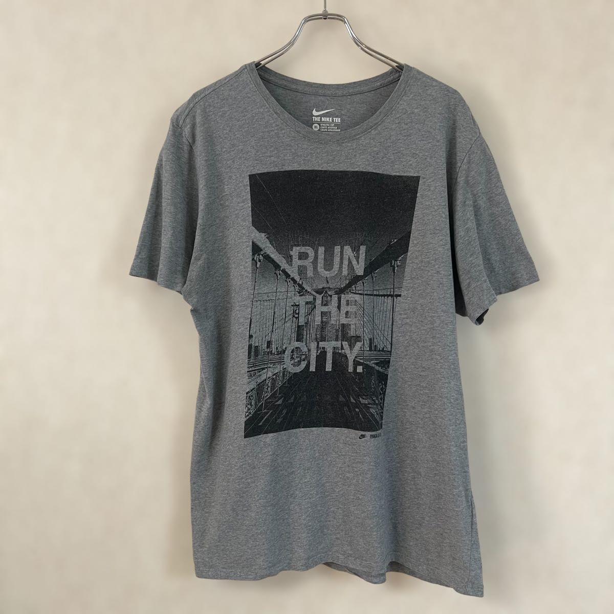 THE NIKE TEE TRACK & FIELDナイキ Tシャツ