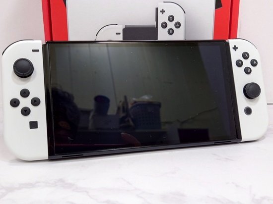 ■【中古】任天堂◆ニンテンドースイッチ 有機ELモデル 本体◆Nintendo Switch Joy-Con(L)/(R) ホワイト◆ -36-_画像2