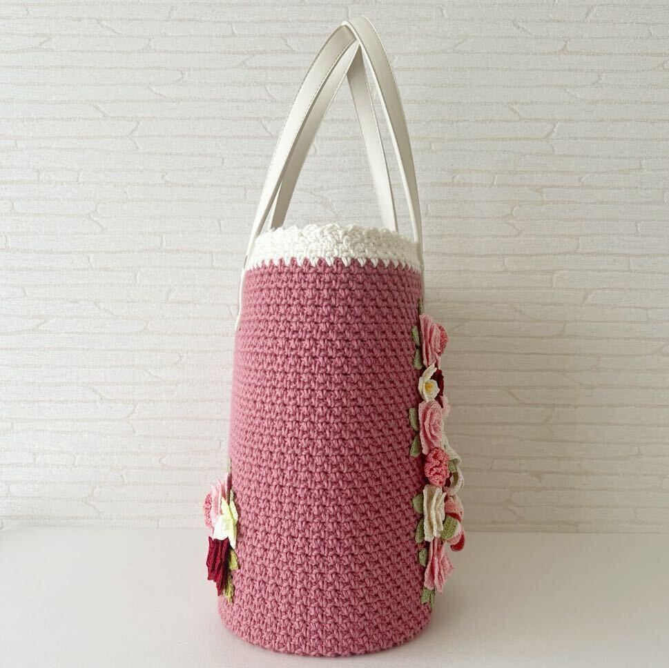 * hand made * hand-knitted * bag * cotton * lacework * rose * motif * lace thread * crochet needle braided *A4 storage possible *