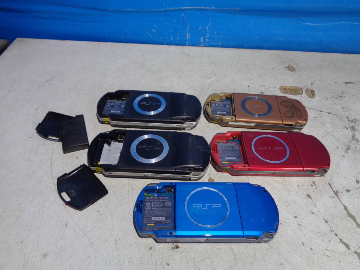 SONY PSP プレイステーション・ポータブル まとめて 5個 ジャンク PSP-1000x2 2000x1 3000x2の画像5