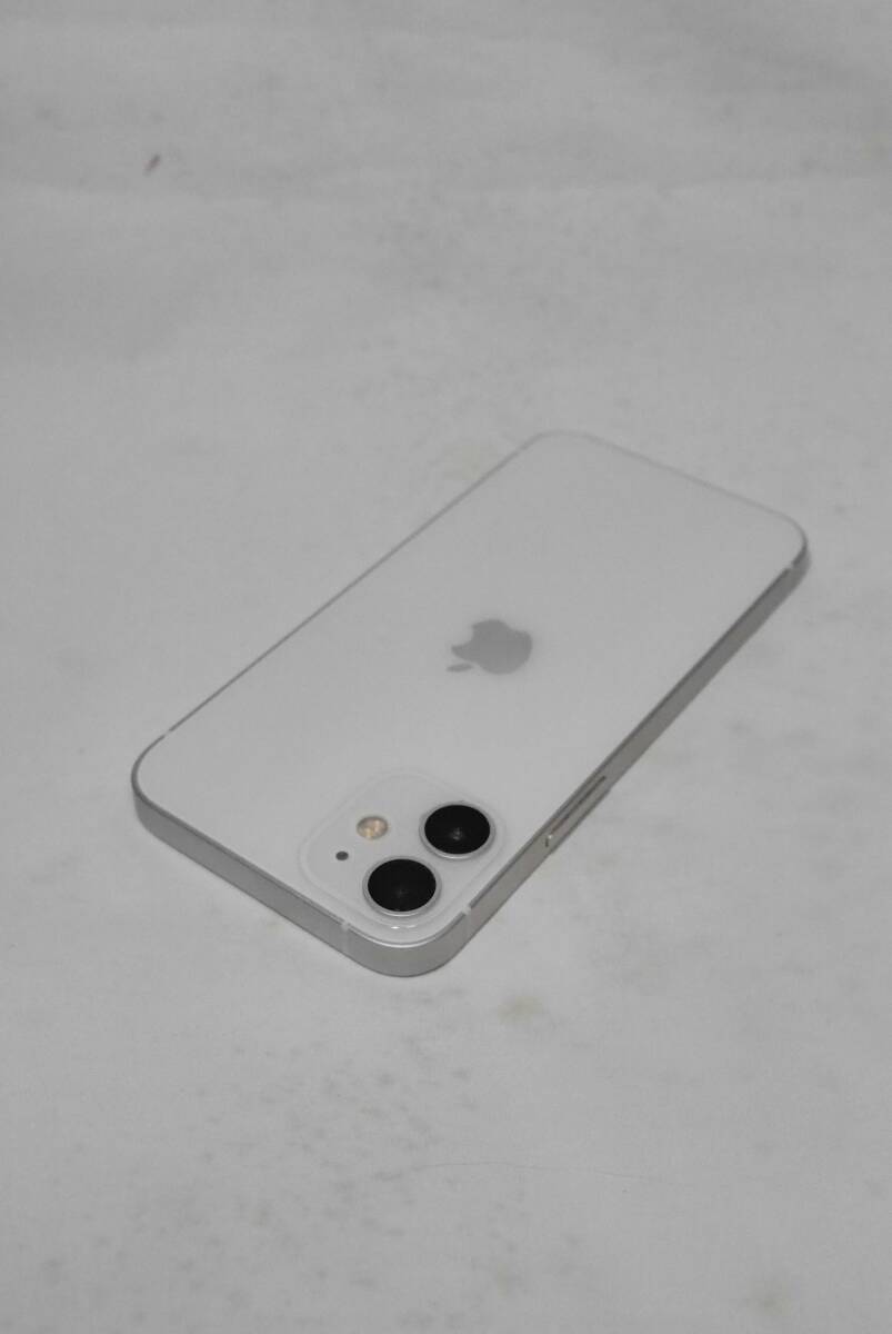 ★Apple iPhone12 mini 128GBホワイト SIMフリー 美品 バッテリー79% オマケ付き_画像3