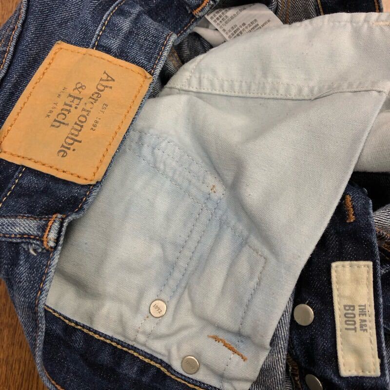 【FE143】Abercrombie&Fitch W30 L32 色落ち加工 ブーツカット ジーンズ ジーパン デニムパンツ ブランド古着 アバクロ 送料無料_画像7